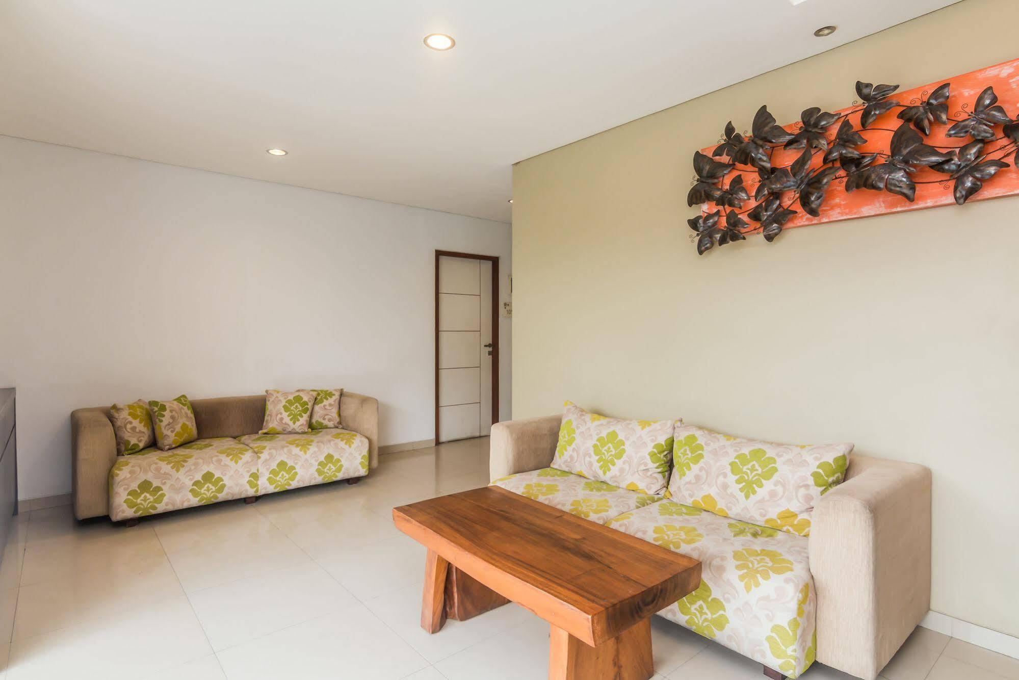 Zen Rooms Seminyak Mertanadi ภายนอก รูปภาพ