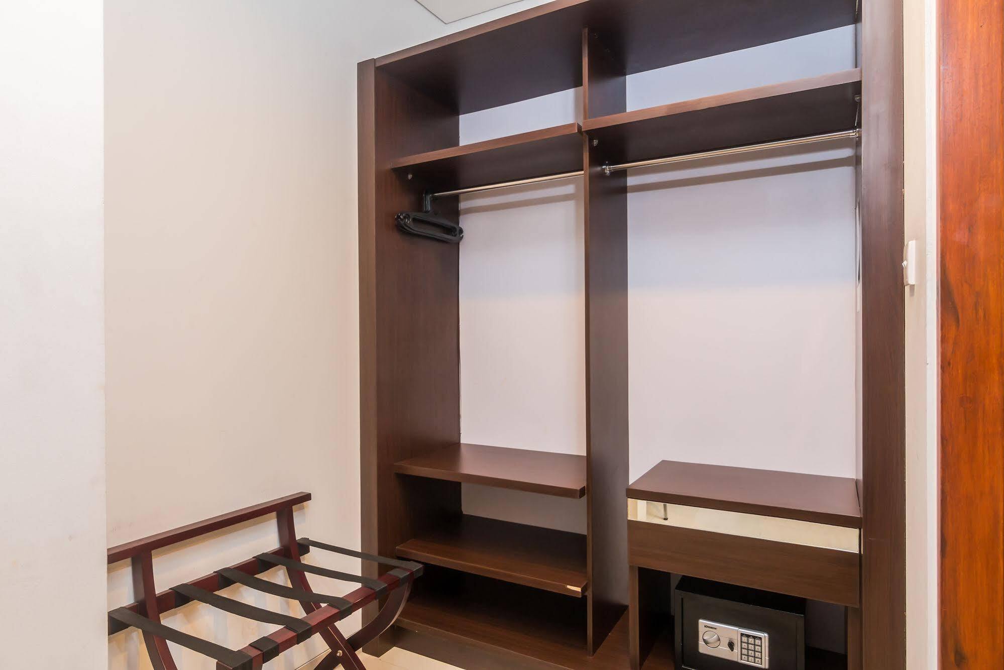 Zen Rooms Seminyak Mertanadi ภายนอก รูปภาพ